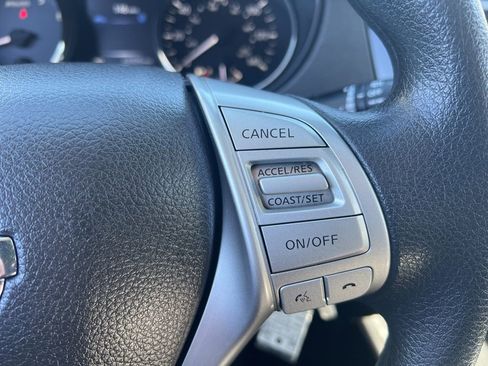 Used 2016 Nissan Rogue S image 57