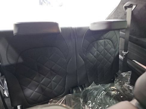 New 2026 BMW X7 xDrive40i w/ M Sport Package image 13