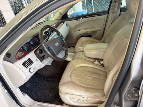 Used 2010 Buick Lucerne CXL FWD image 3