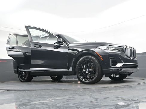 Used 2020 BMW X7 xDrive40i w/ Premium Package AWD/4WD image 41