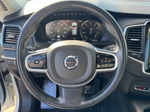Used 2020 Volvo XC90 T6 Momentum image 21