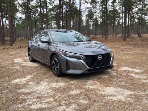 Used 2024 Nissan Sentra SV image 6