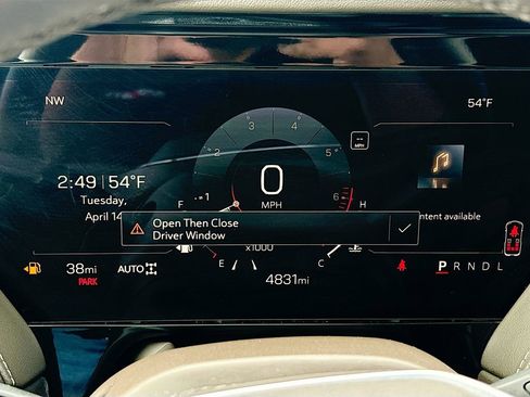 Used 2025 GMC Yukon Elevation AWD/4WD image 12