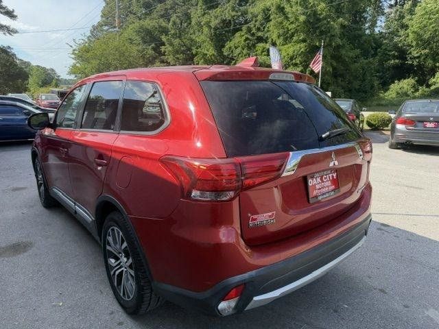 Used 2017 Mitsubishi Outlander SEL AWD/4WD image 7