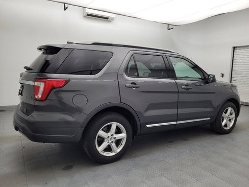 Used 2019 Ford Explorer XLT FWD image 10