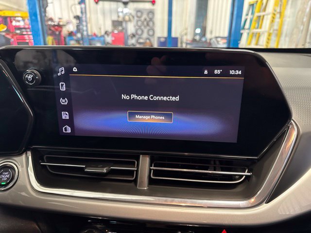 Used 2025 Chevrolet Trax LT FWD image 17