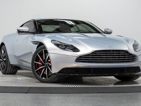 Used 2018 Aston Martin DB11 V12 image 29