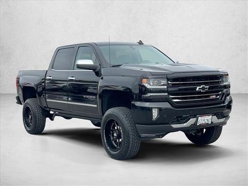 Used 2018 Chevrolet Silverado 1500 LTZ Z71 w/ LTZ Plus Package image 3