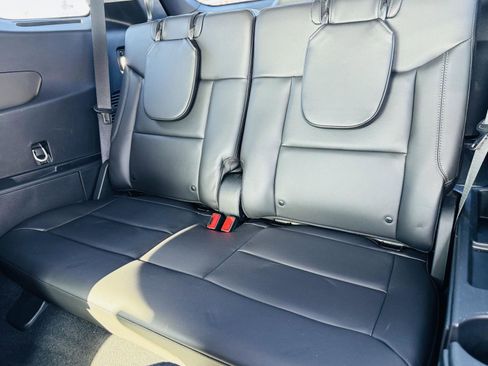 Used 2023 Ford Explorer XLT w/ Equipment Group 202A image 28