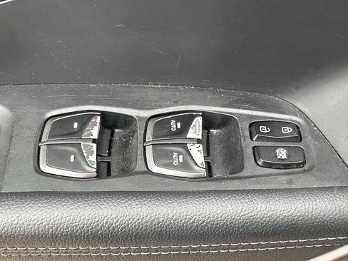 Used 2018 Hyundai Santa Fe Sport w/ 2.0T Ultimate Tech Package 05 image 26