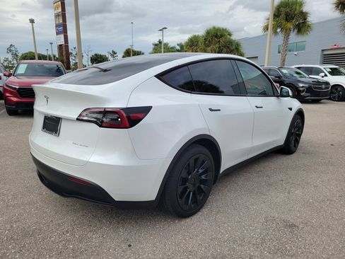 Used 2023 Tesla Model Y Long Range image 7