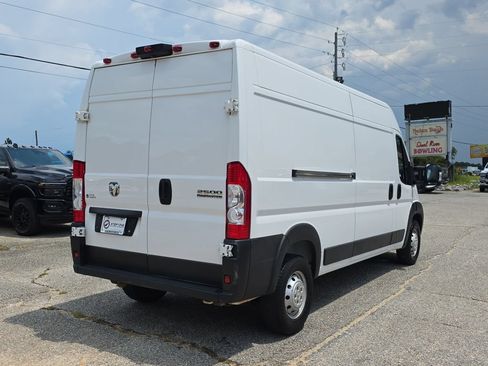 Used 2023 RAM ProMaster 2500 FWD image 6