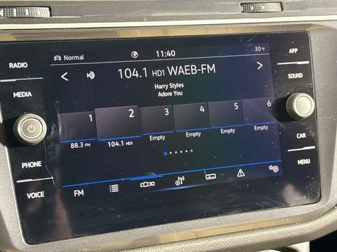 Used 2024 Volkswagen Tiguan SE image 24