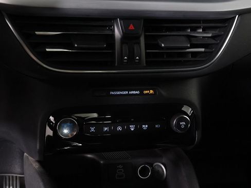 Used 2024 Ford Escape Platinum AWD/4WD image 47