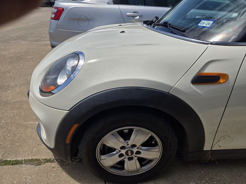 Used 2016 MINI Cooper 4-Door Hardtop FWD image 8