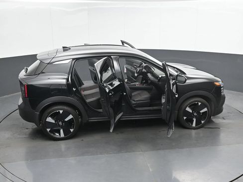 Used 2025 Nissan Kicks SR AWD/4WD image 45