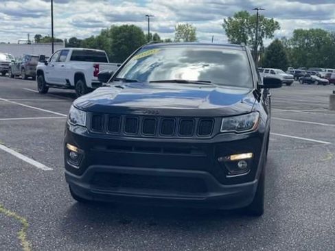 Used 2020 Jeep Compass Latitude image 3