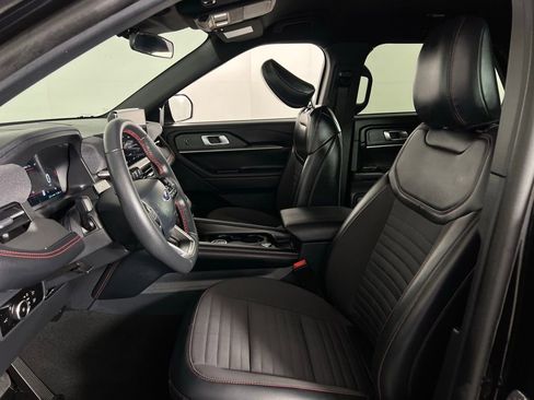 Used 2025 Ford Explorer ST-Line w/ ST-Line Street Pack image 22