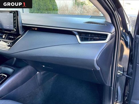 Used 2022 Toyota Corolla LE FWD image 19