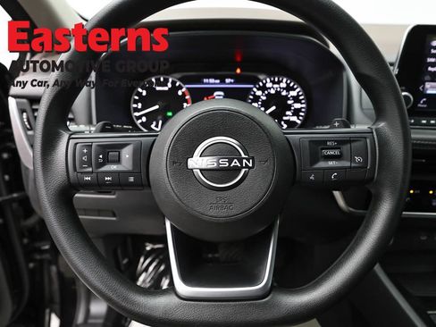 Used 2023 Nissan Rogue S AWD/4WD image 10