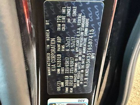 Used 2026 Kia Carnival FWD image 30