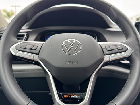 New 2025 Volkswagen Atlas Peak Edition SE image 24