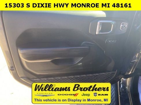 Used 2020 Jeep Gladiator Sport w/ Quick Order Package 24S image 11