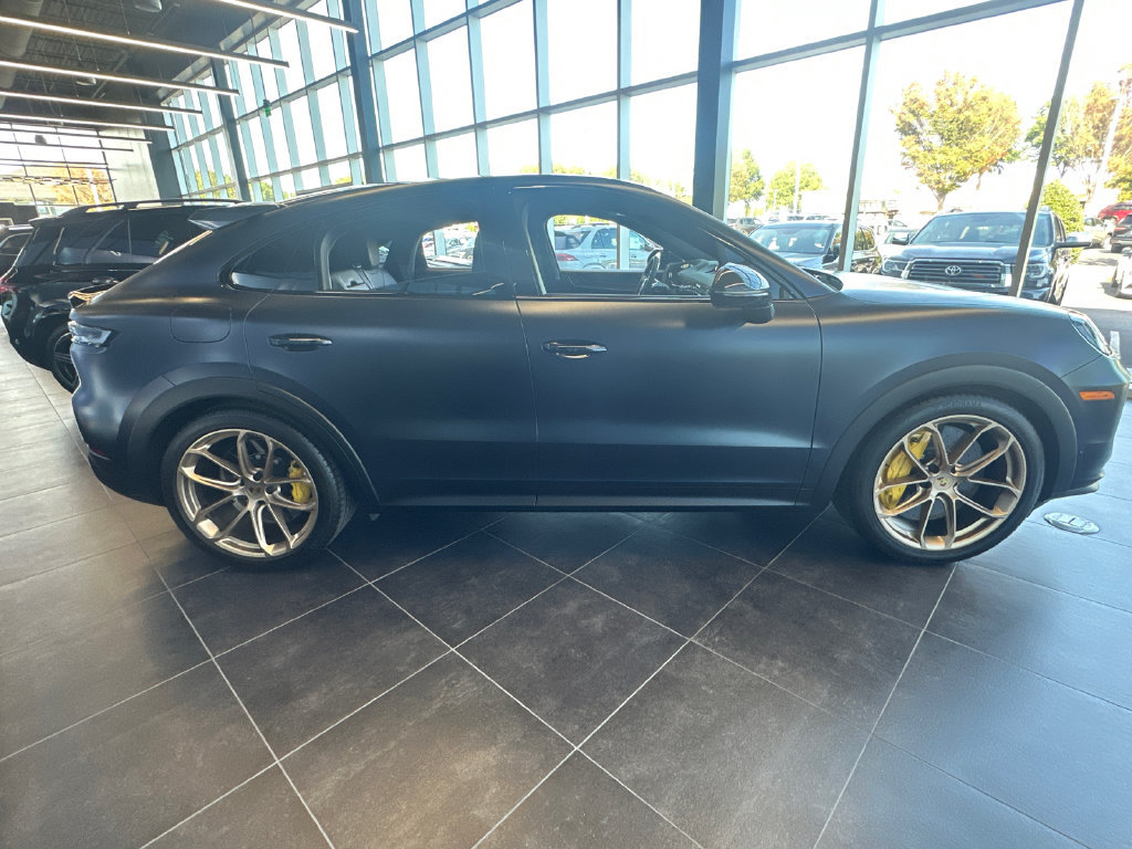 Used 2024 Porsche Cayenne Turbo GT AWD/4WD image 6