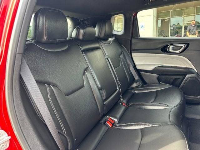 Certified 2025 Jeep Compass Limited AWD/4WD image 39