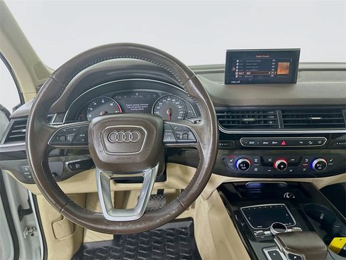 Used 2018 Audi Q7 3.0T Premium Plus image 19