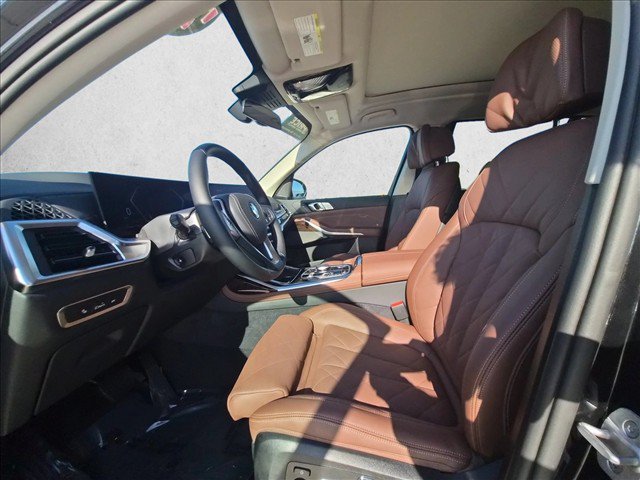 Used 2026 BMW X7 xDrive40i w/ Premium Package AWD/4WD image 18