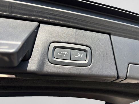 Used 2020 Volvo V90 T6 Cross Country AWD/4WD image 48