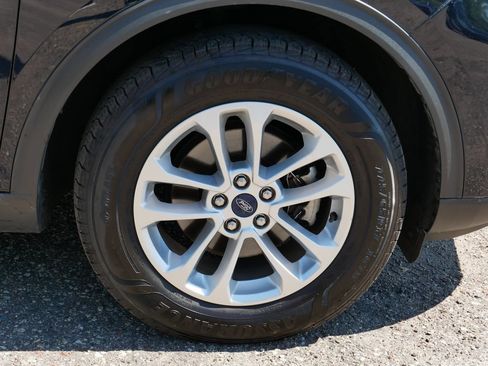 Certified 2021 Ford Escape SE w/ Cold Weather Package AWD/4WD image 7