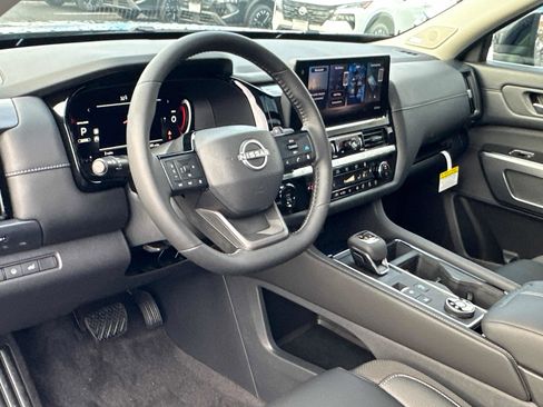 New 2026 Nissan Pathfinder SL w/ SL Premium Package (P04) AWD/4WD image 29