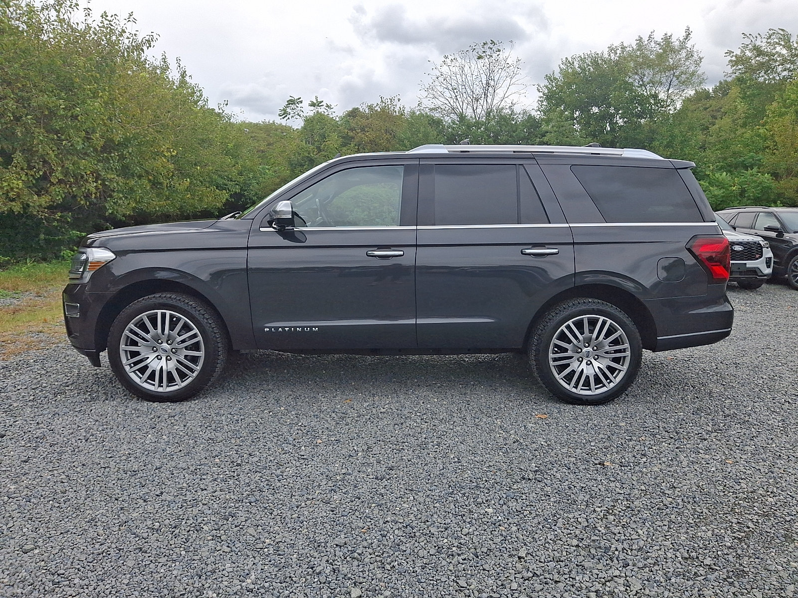 Certified 2023 Ford Expedition Platinum AWD/4WD image 4