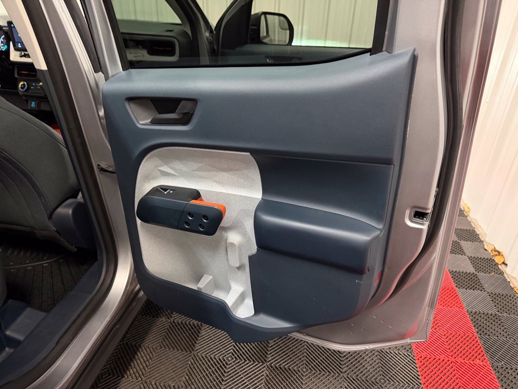 Used 2022 Ford Maverick XLT FWD image 43