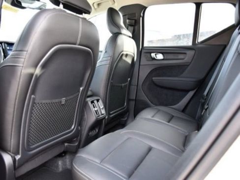 Certified 2025 Volvo XC40 B5 Plus image 13