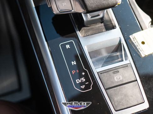 Used 2021 Audi Q8 Premium Plus image 37