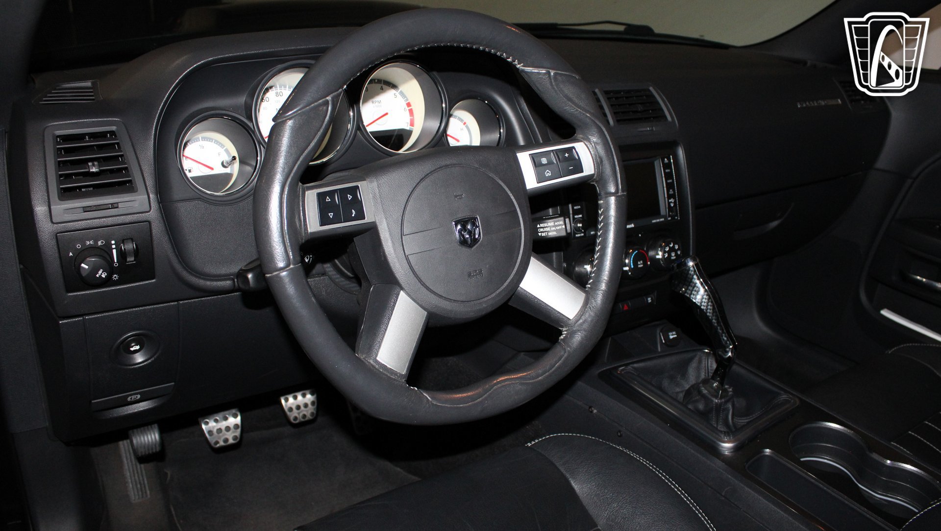 Used 2010 Dodge Challenger R/T w/ Mopar 10 Pkg RWD image 39