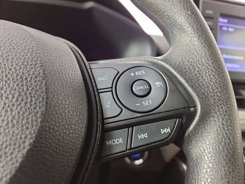 Used 2021 Toyota RAV4 XLE FWD image 23