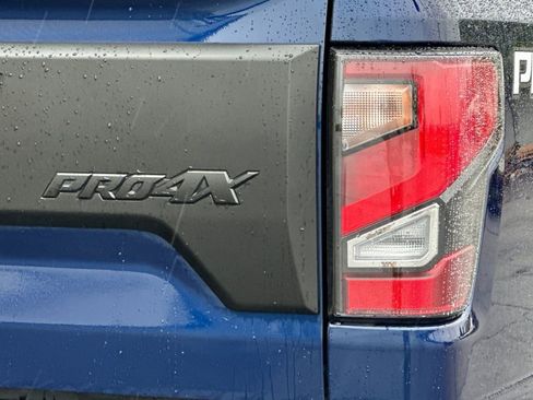 Used 2024 Nissan Titan PRO-4X image 25