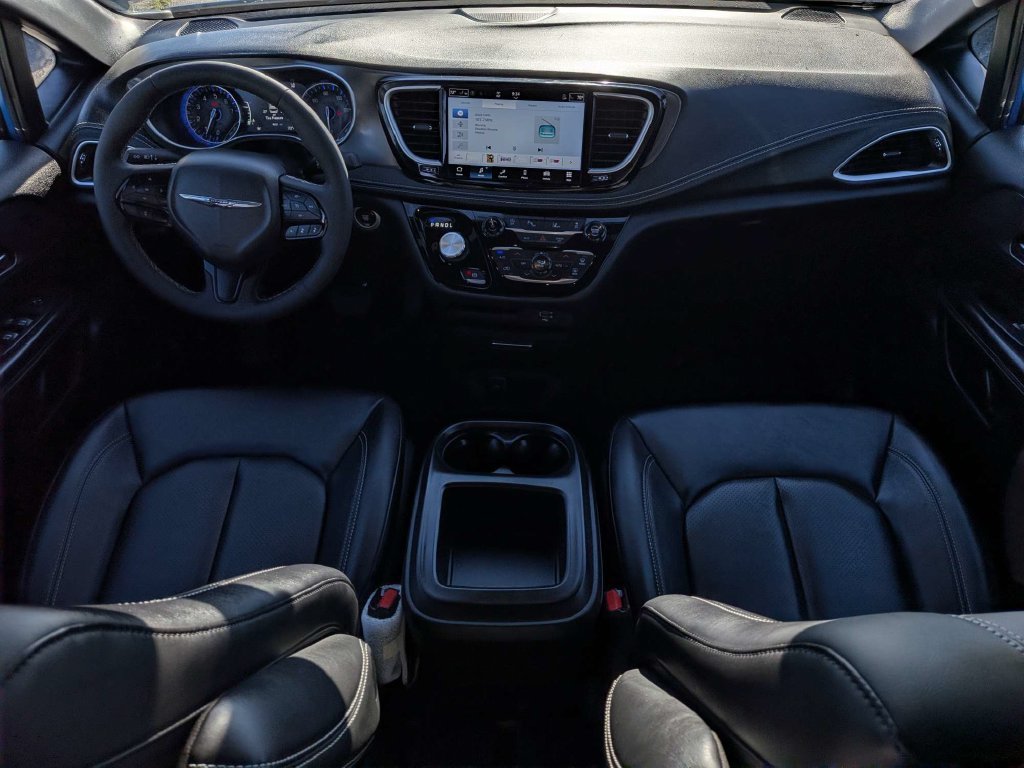 Used 2026 Chrysler Pacifica Select w/ S Appearance Package FWD image 14