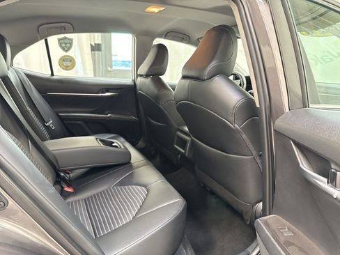 Used 2024 Toyota Camry SE image 27