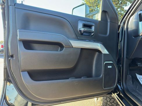 Used 2019 Chevrolet Silverado 2500 LTZ w/ Duramax Plus Package image 12