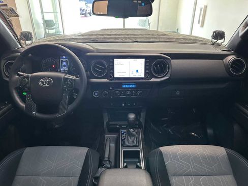 Used 2023 Toyota Tacoma TRD Sport image 10