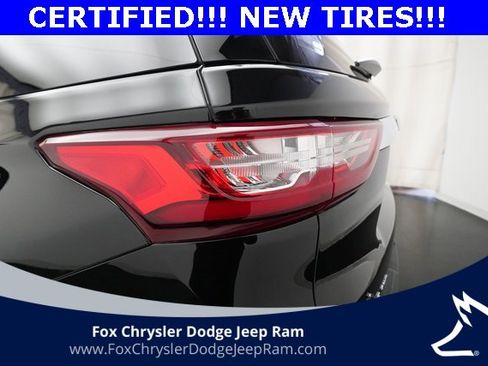 Used 2021 Chevrolet Traverse LS image 31