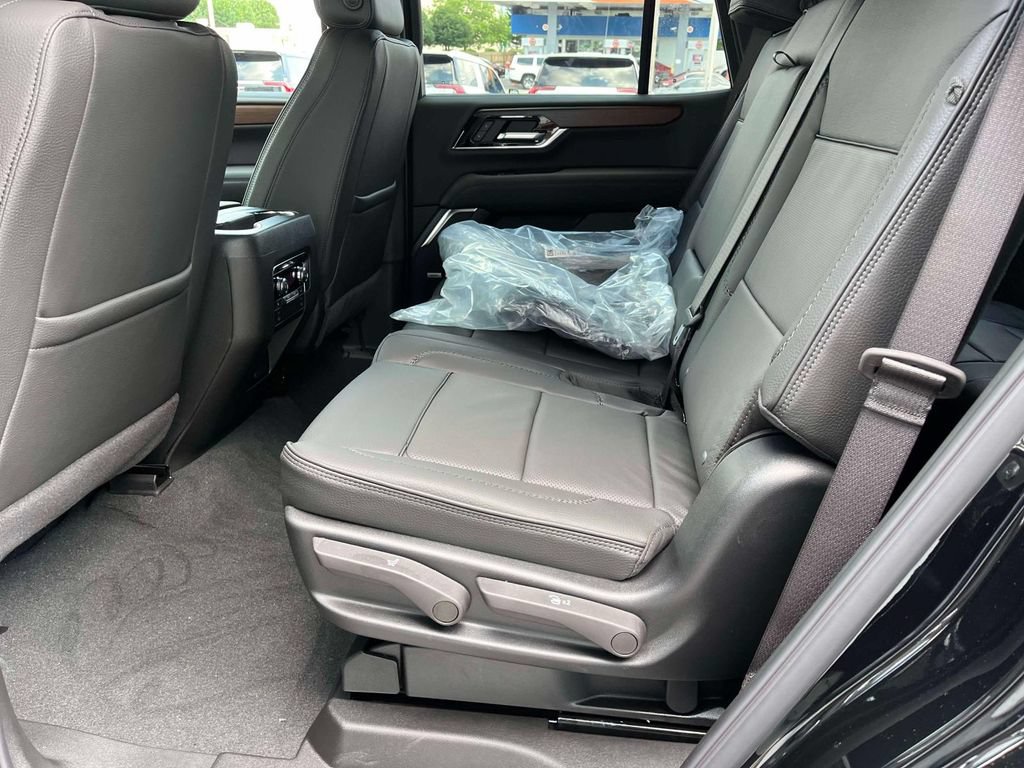 New 2026 GMC Yukon Denali AWD/4WD image 17