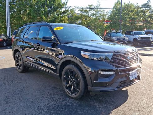 Certified 2023 Ford Explorer ST-Line w/ Class IV Trailer Tow Package AWD/4WD image 3