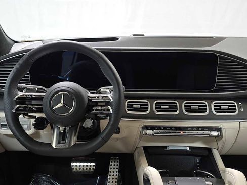 New 2025 Mercedes-Benz GLS 63 AMG 4MATIC image 22