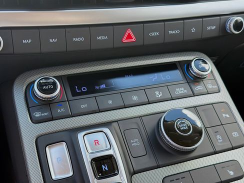 Used 2025 Hyundai Palisade SEL image 13